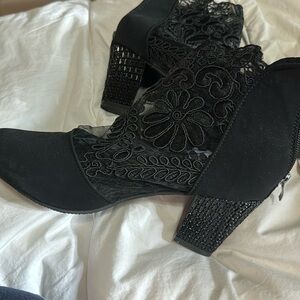 Womens Black Lace Mesh Heeled Ankle Boots Rhinestone Embellished Zipper Size 40